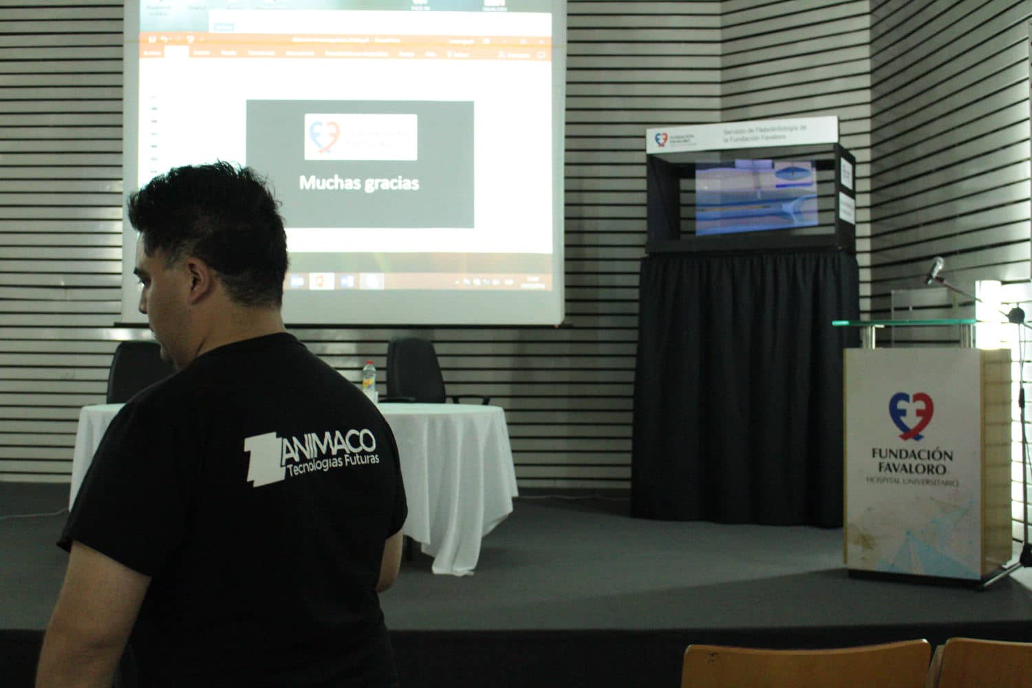 Holograma Cubo en conferencia médica Favaloro